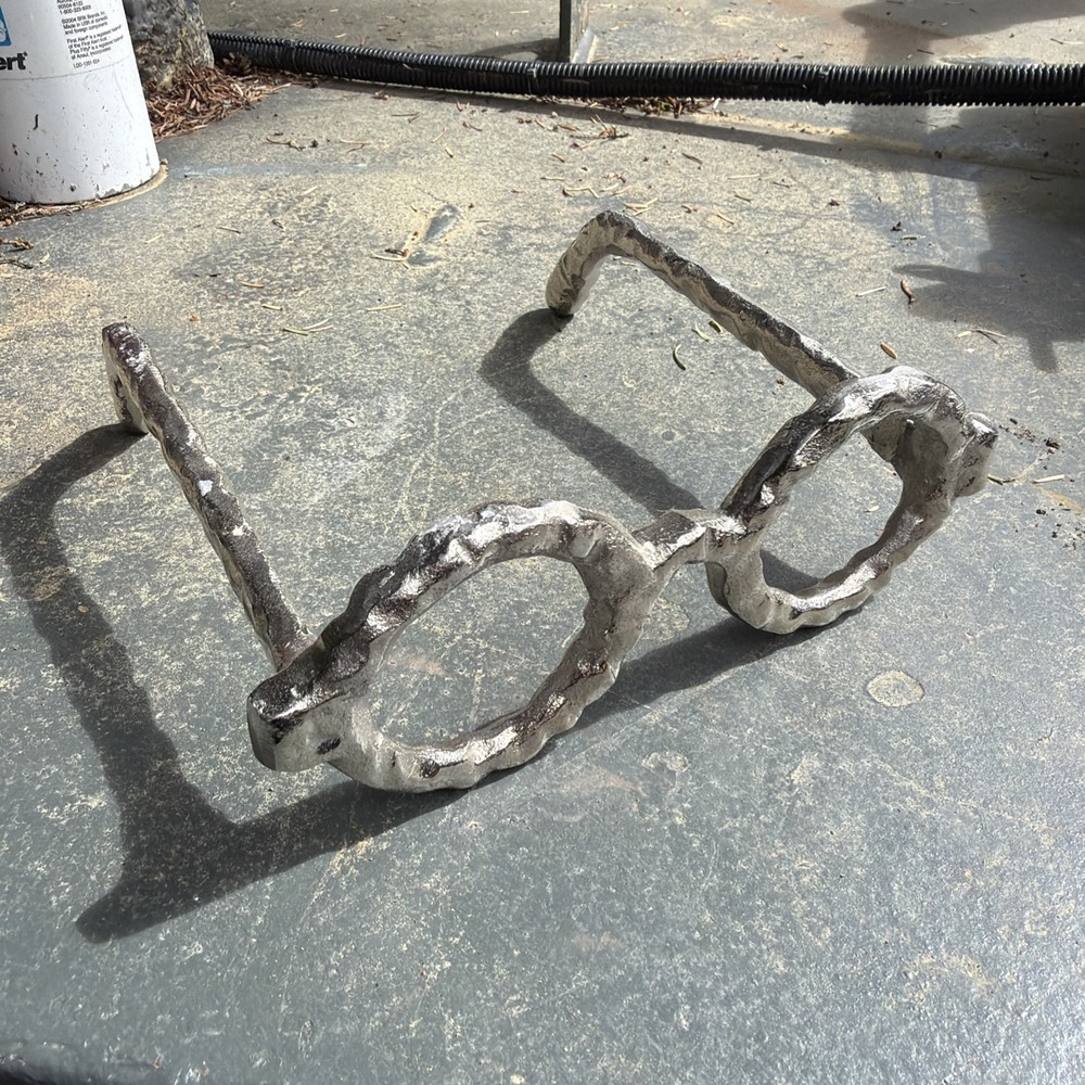 Large Retro ROUND Glasses Hammered Aluminum Metal Sculpture Decor 7.5" x 7.5"